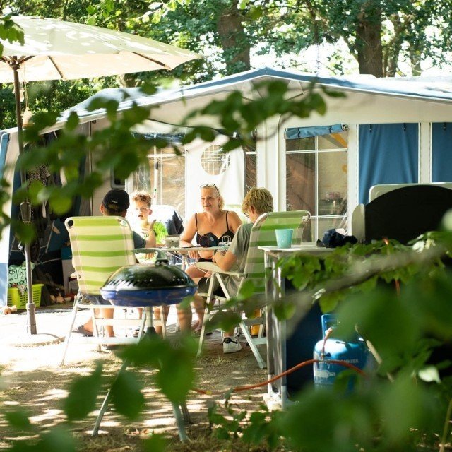 Plusplaats: 6 ampère + TV aansluiting