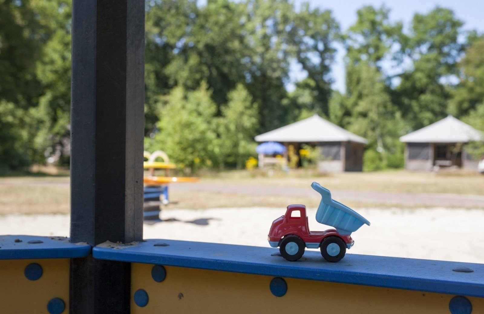 Camphome vanuit speeltuin