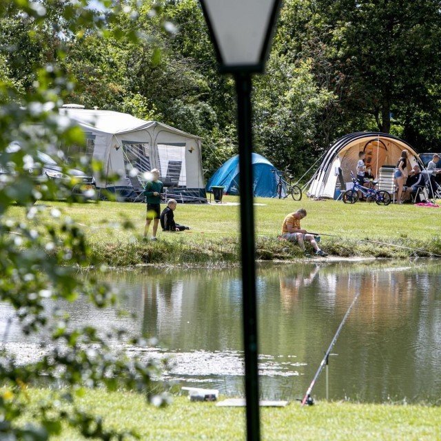 Visvijver plekken: 670 t/m 690