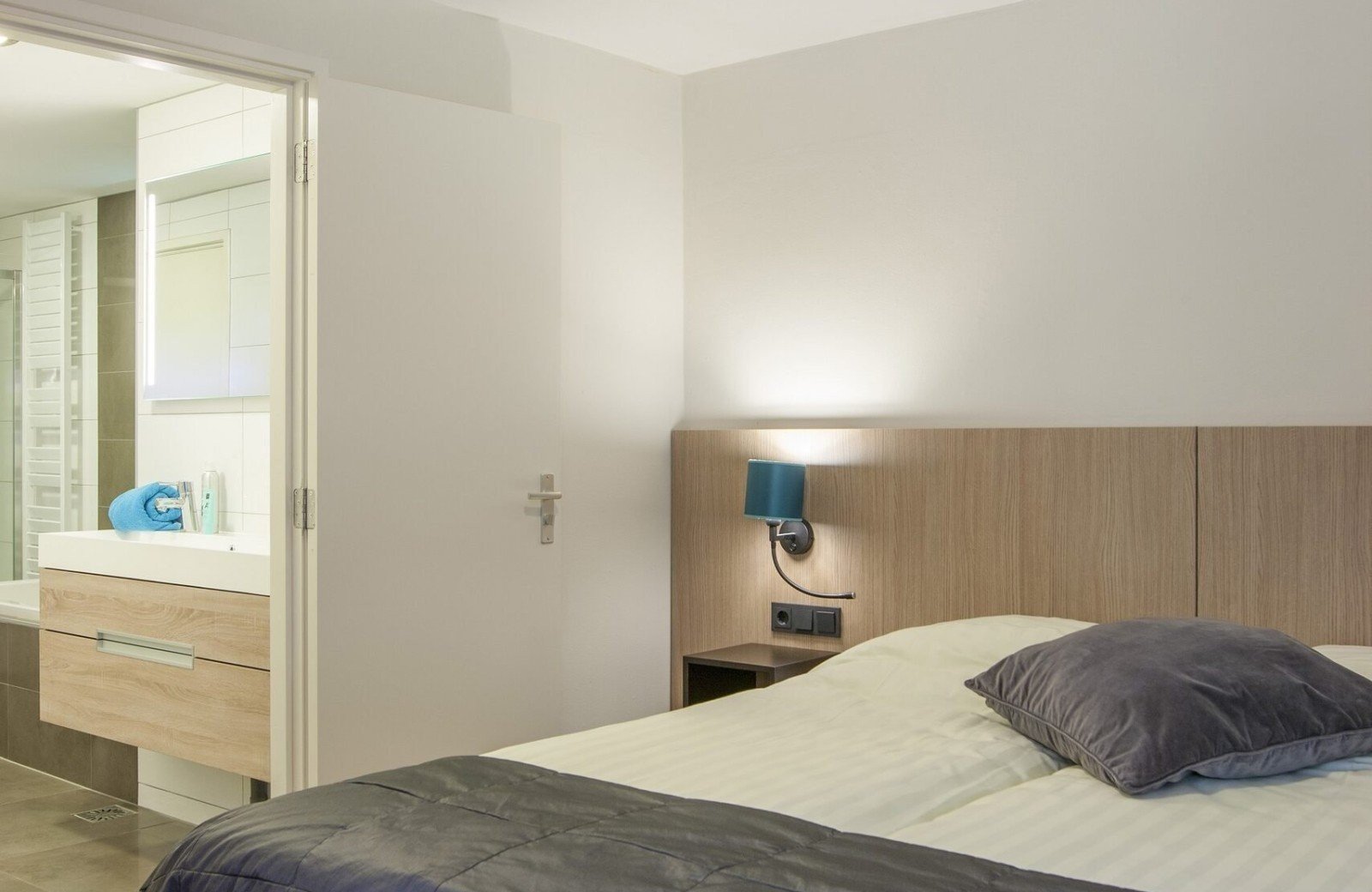 Vakantiehuis a luxe slaapkamer beneden 66f3e9d960a4f